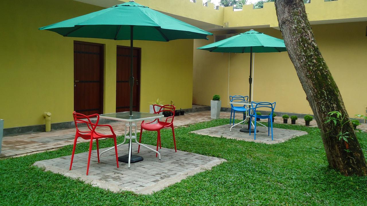 Bridge Hotel Negombo Kimbulapitiya Екстериор снимка