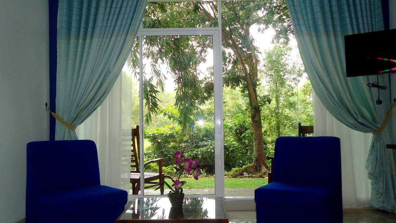 Bridge Hotel Negombo Kimbulapitiya Екстериор снимка