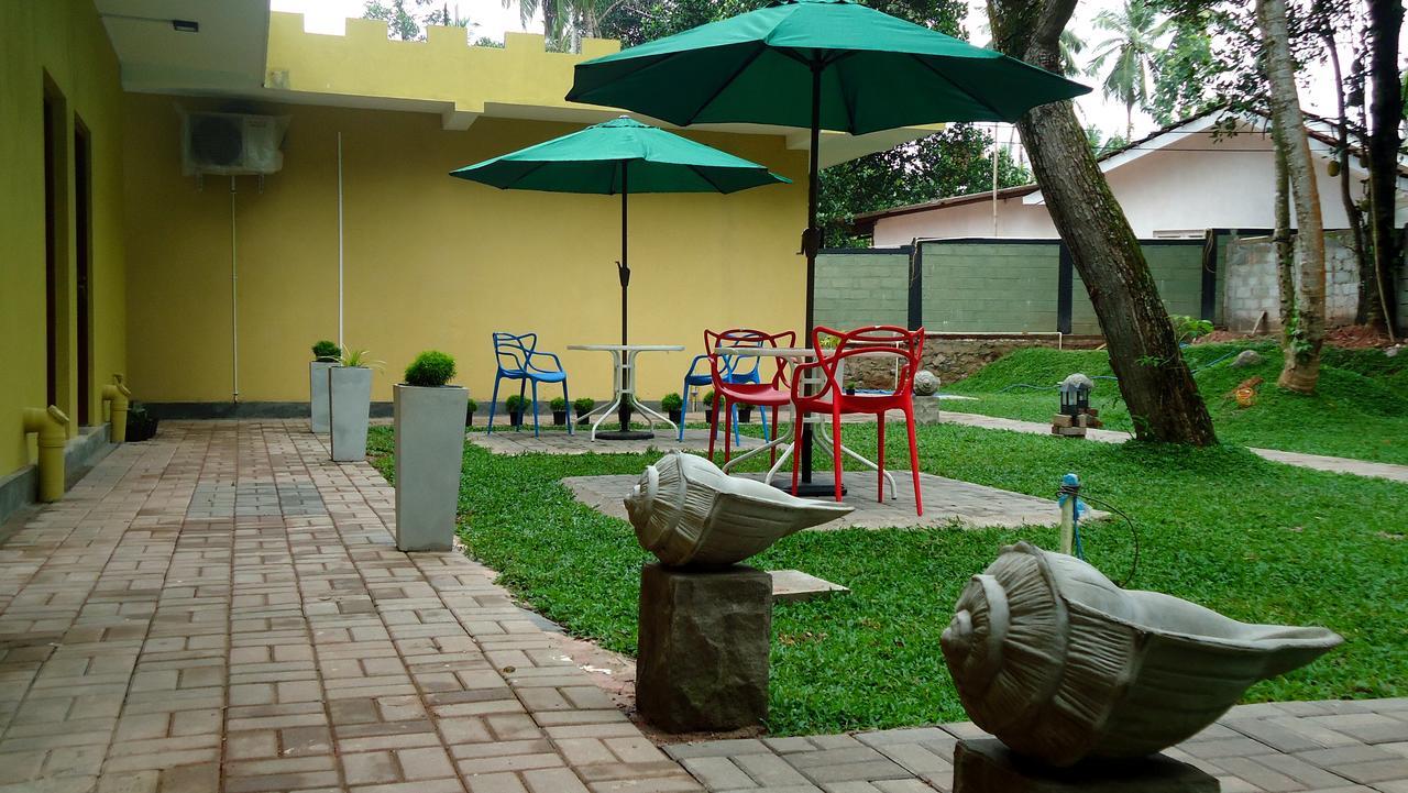 Bridge Hotel Negombo Kimbulapitiya Екстериор снимка