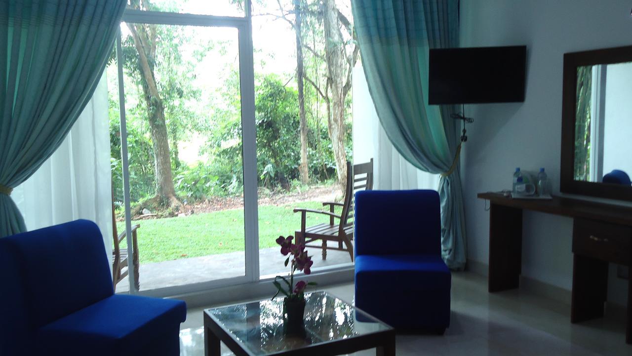 Bridge Hotel Negombo Kimbulapitiya Екстериор снимка