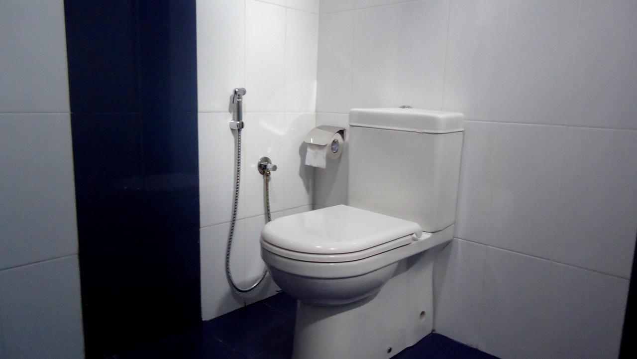 Bridge Hotel Negombo Kimbulapitiya Екстериор снимка