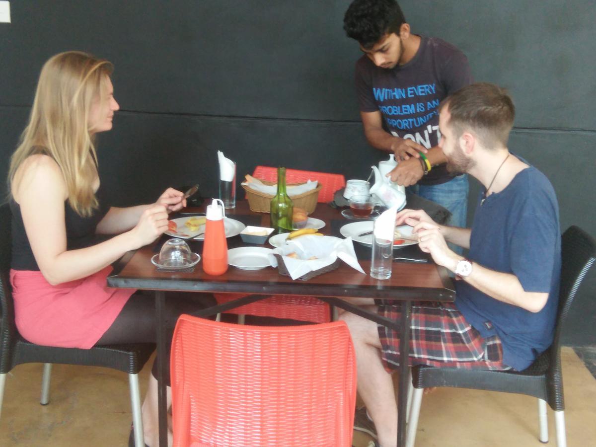 Bridge Hotel Negombo Kimbulapitiya Екстериор снимка