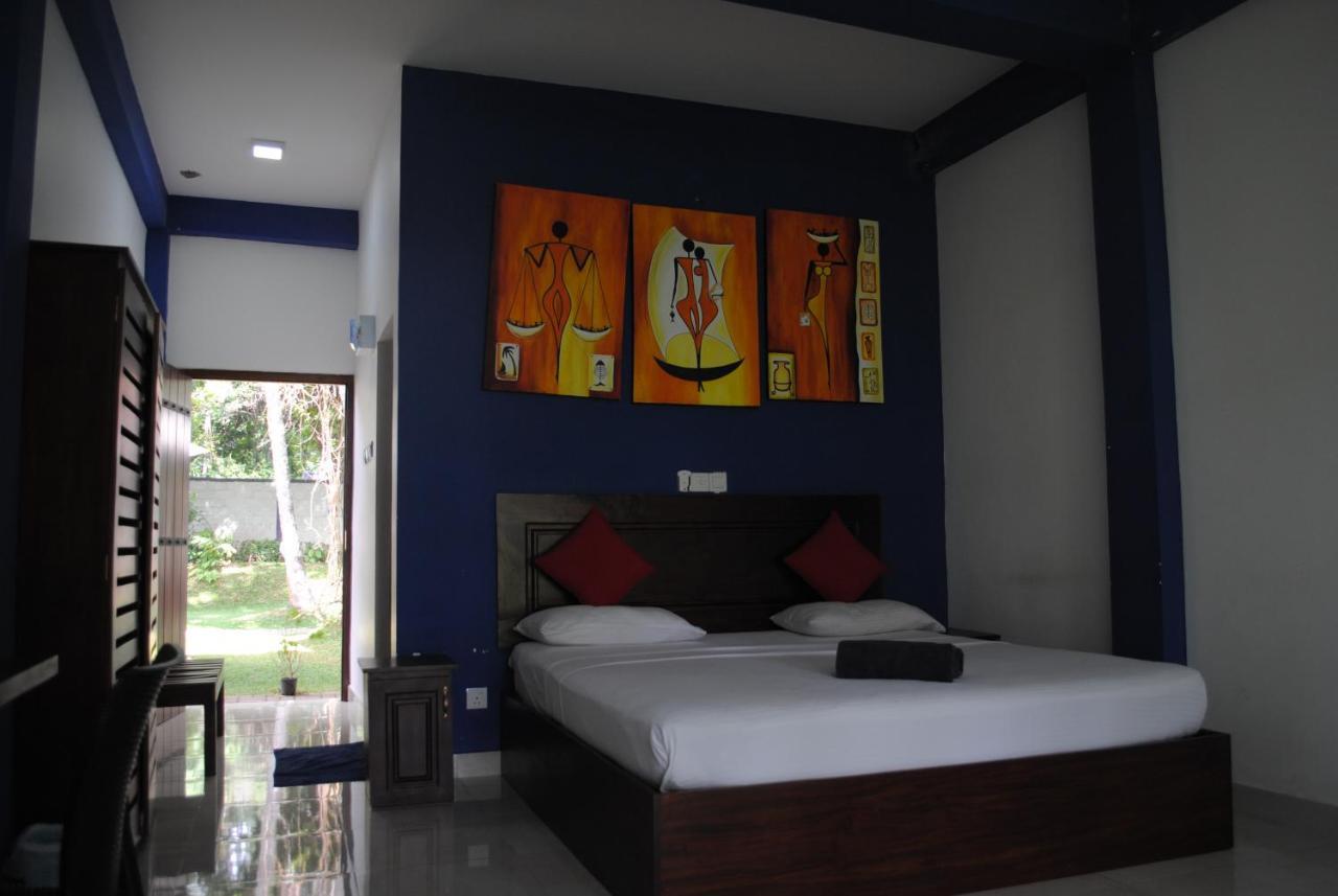 Bridge Hotel Negombo Kimbulapitiya Екстериор снимка