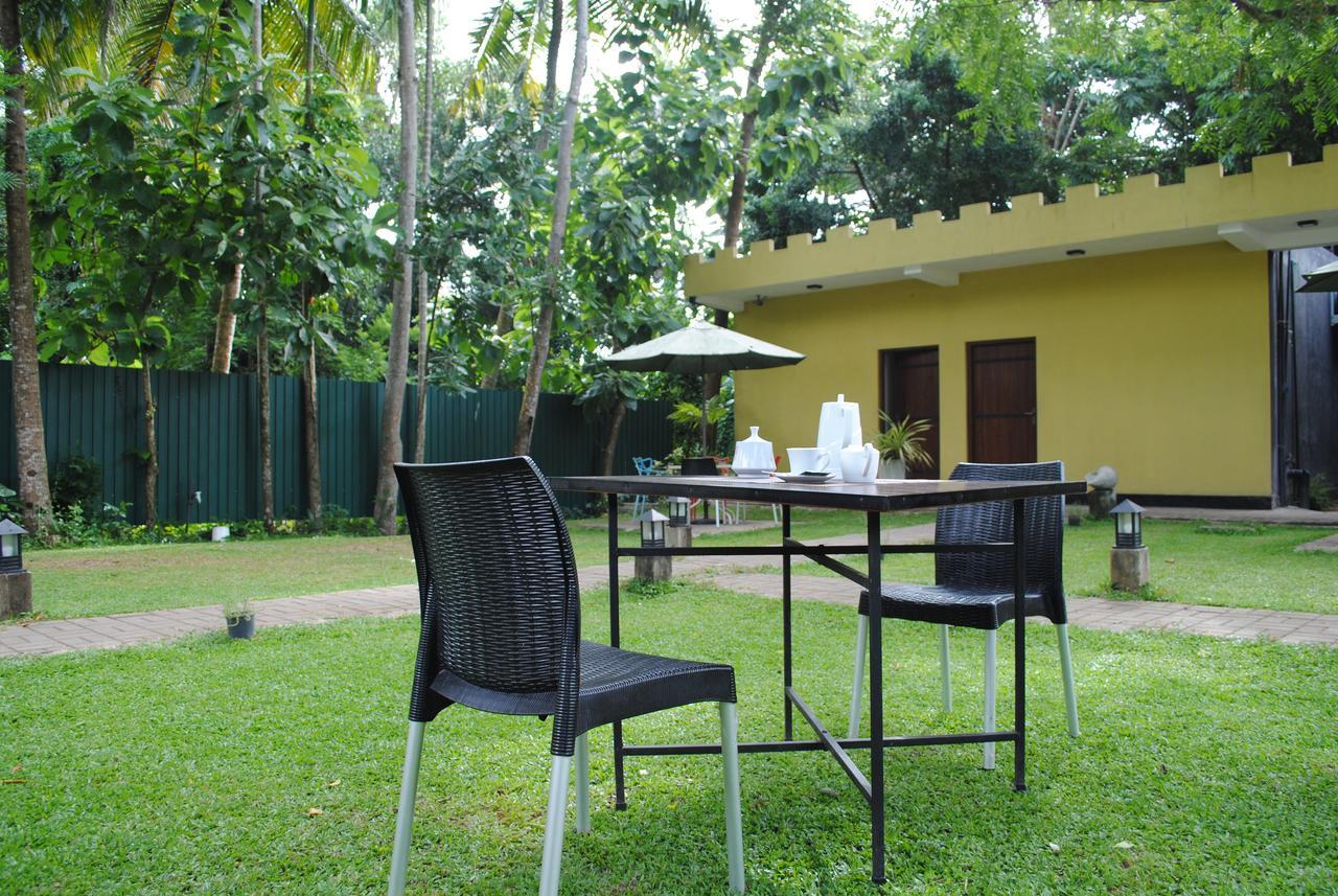Bridge Hotel Negombo Kimbulapitiya Екстериор снимка