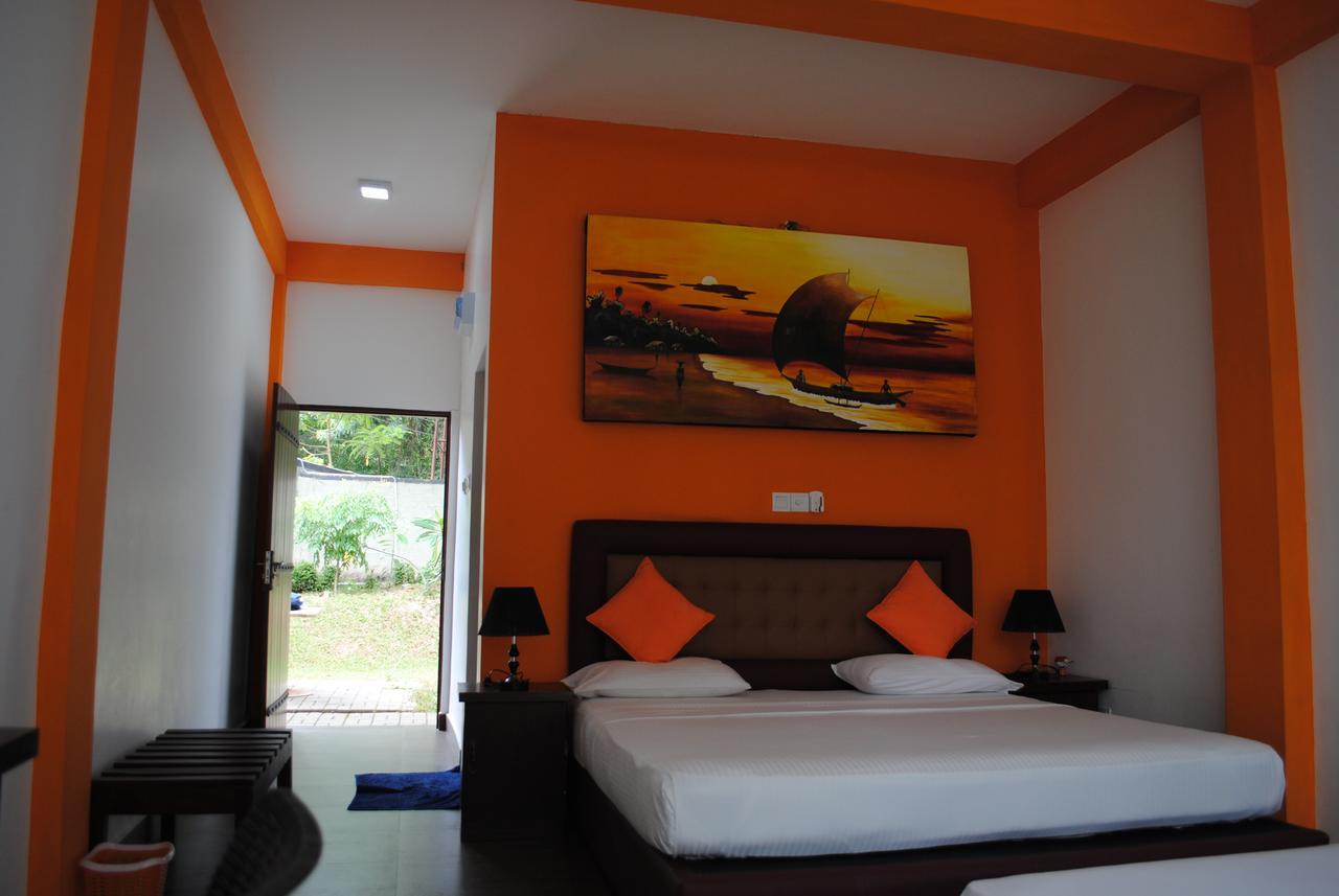 Bridge Hotel Negombo Kimbulapitiya Екстериор снимка