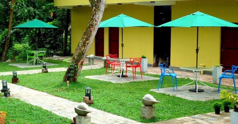 Bridge Hotel Negombo Kimbulapitiya Екстериор снимка